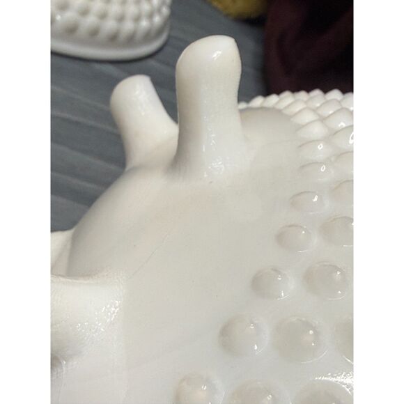 Vintage Oval L.E. Smith Style Milk Glass Hobnail Footed Covered Dish, 1950s–70s - Picture 5 of 8